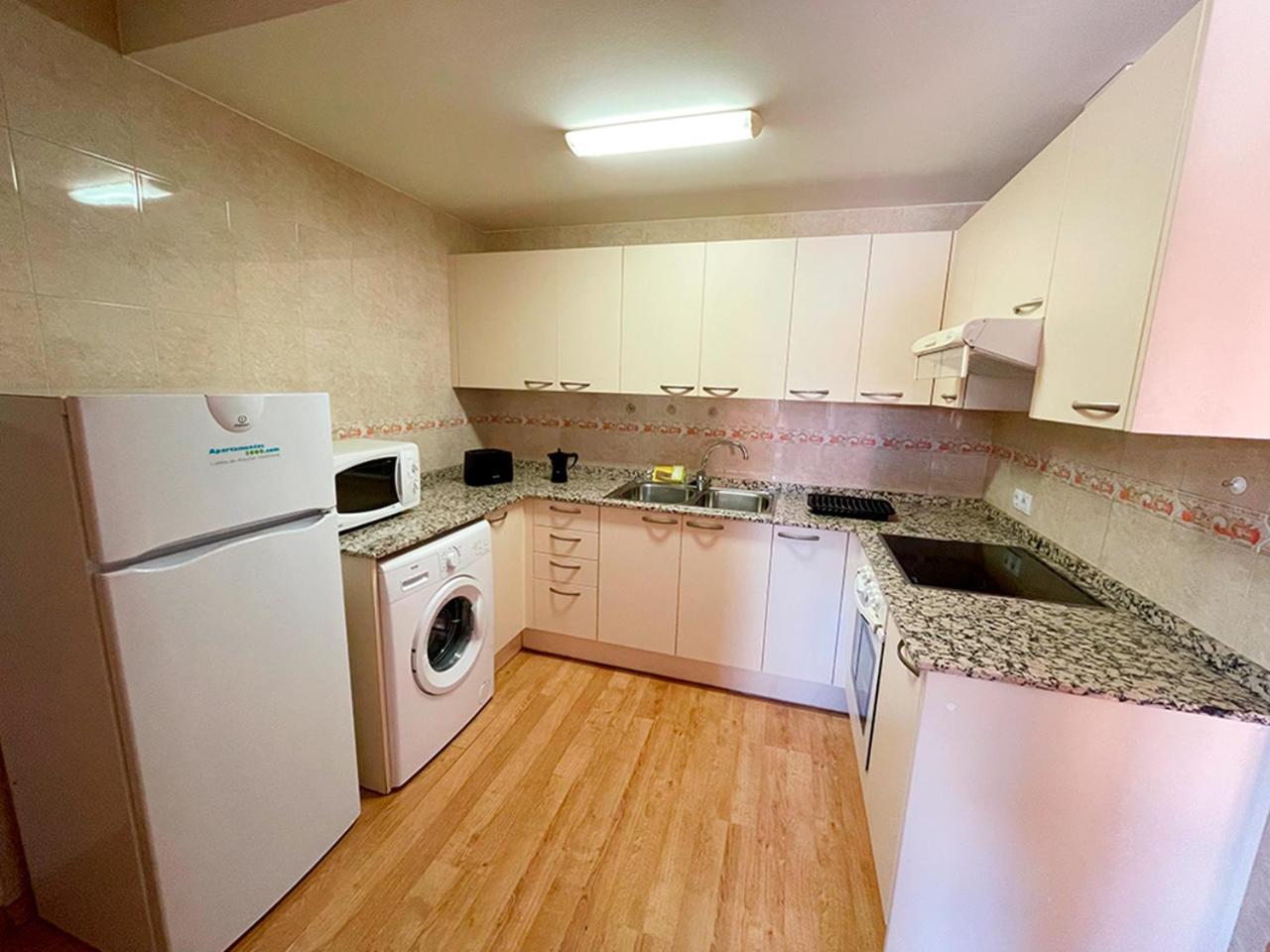Apartamentos Pantebre 3000 Pas De La Casa Esterno foto